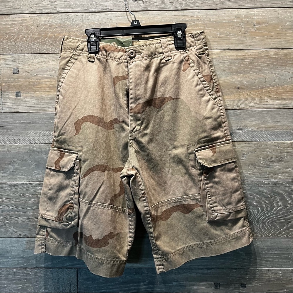 Rotchco Boy’s Large Vintage Cargo Shorts Ultra Force Camouflage‎